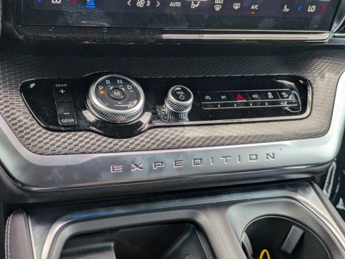 New 2025 Ford Expedition Max Platinum w/ Stealth Appearance Package image 22