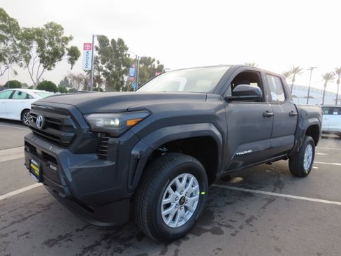 New 2025 Toyota Tacoma SR5 image 3