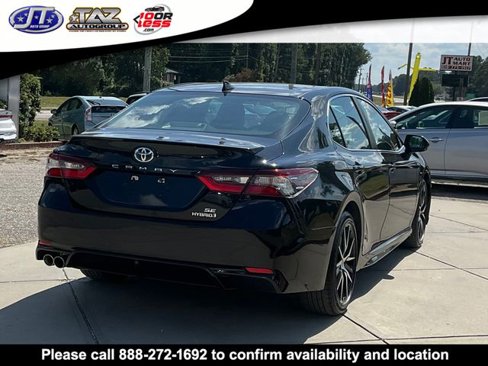 Used 2021 Toyota Camry SE w/ Cold Weather Package image 7