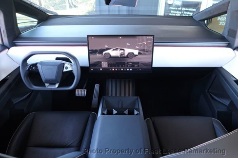 Used 2024 Tesla Cybertruck AWD Crew Cab image 37