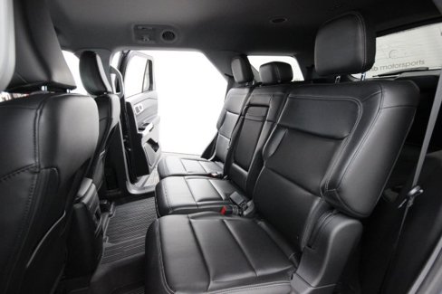 Used 2022 Ford Explorer XLT w/ Equipment Group 202A image 17