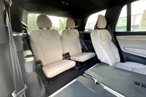 New 2026 Volvo XC90 T8 Plus image 28