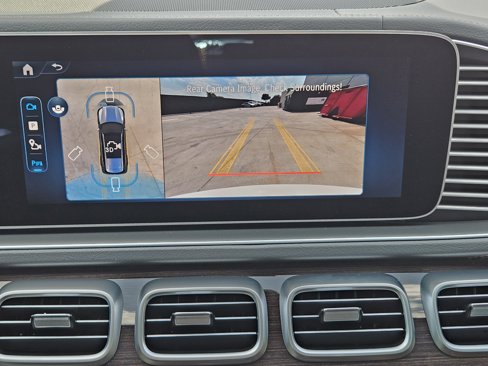 New 2026 Mercedes-Benz GLS 580 4MATIC image 18