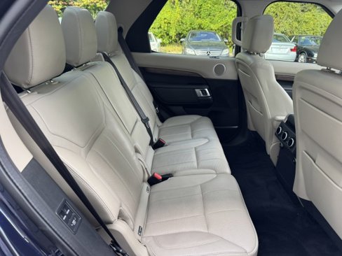 Used 2019 Land Rover Discovery HSE image 31