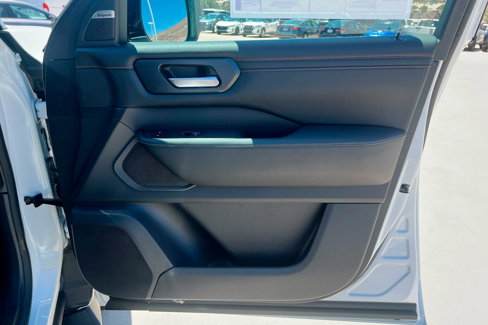 New 2025 Nissan Armada PRO-4X w/ Pro-4X Premium Package image 24