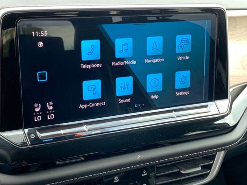 Used 2024 Volkswagen Atlas SE image 21