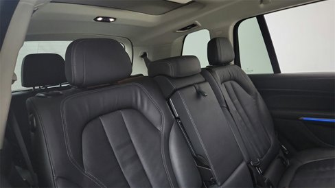Used 2022 BMW X7 xDrive40i w/ Parking Assistance Package image 12