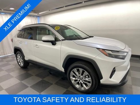 Used 2025 Toyota RAV4 XLE Premium image 6