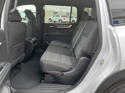 Used 2025 GMC Acadia Elevation image 27