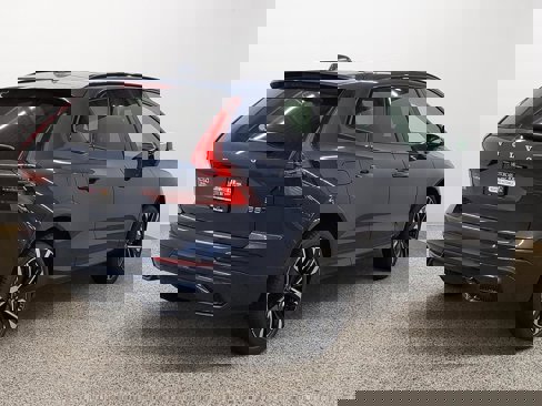 New 2026 Volvo XC60 B5 Ultra w/ Protection Package Premier image 3
