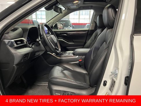 Used 2023 Toyota Highlander Limited image 11