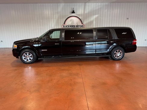 Used 2008 Ford Expedition XLT image 1