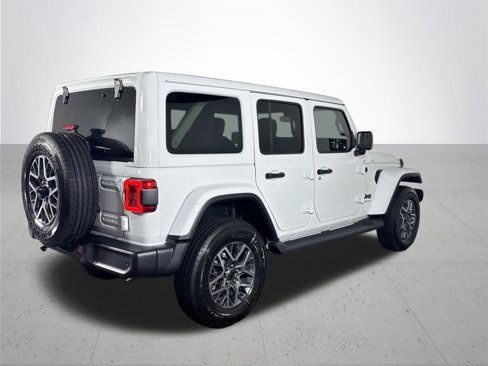 New 2025 Jeep Wrangler Sahara image 7