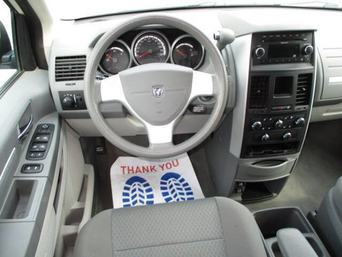 Used 2010 Dodge Grand Caravan SE w/ Climate Group image 21