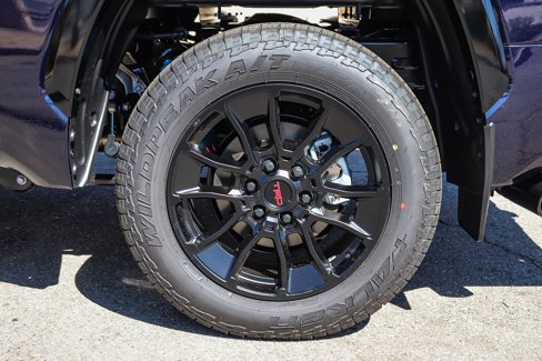 New 2025 Toyota Tundra Limited image 12