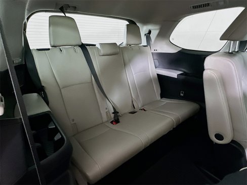 Used 2024 Toyota Grand Highlander XLE image 14