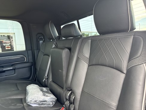 New 2025 RAM 3500 Limited image 12