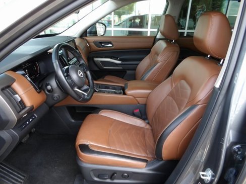 Certified 2023 Nissan Pathfinder Platinum image 21