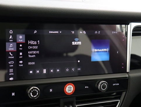 Used 2025 Porsche Macan image 36