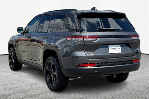 New 2025 Jeep Grand Cherokee Limited image 3