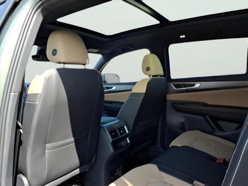 New 2026 Volkswagen Atlas Cross Sport SE image 9