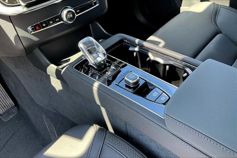 New 2026 Volvo XC90 B6 Plus w/ Protection Package Premier image 10