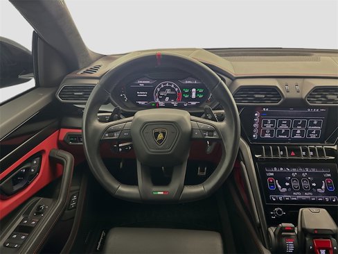 Used 2023 Lamborghini Urus S image 24