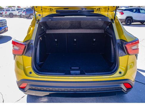 New 2025 Chevrolet Trax RS w/ Sunroof Package image 9