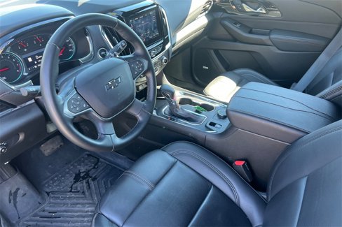 Used 2023 Chevrolet Traverse RS image 4