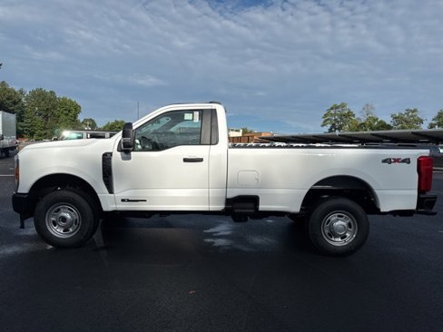 New 2026 Ford F250 XL image 2