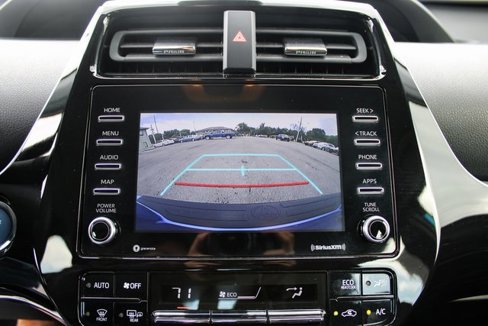Used 2022 Toyota Prius LE image 27