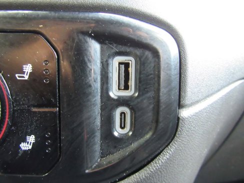 Used 2025 Chevrolet Silverado 1500 LT image 46
