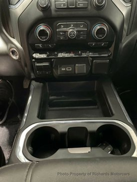 Used 2020 Chevrolet Silverado 1500 LT Trail Boss w/ Midnight Edition image 17