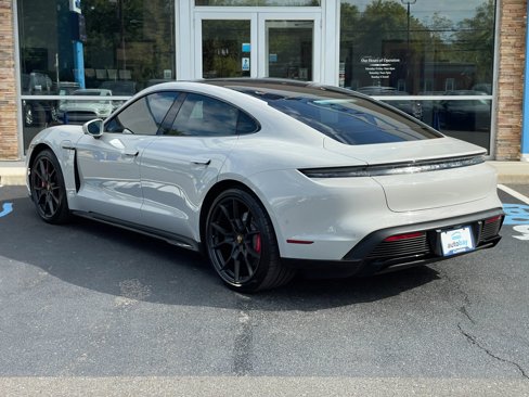 Used 2022 Porsche Taycan GTS image 11