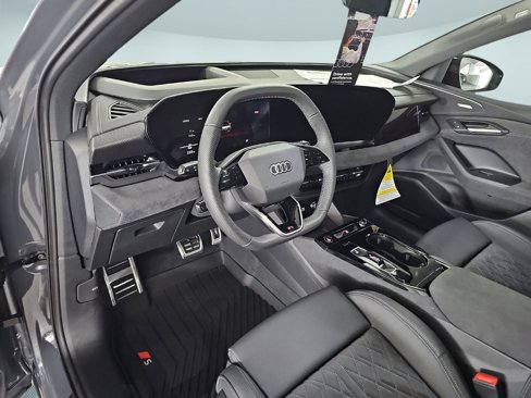 New 2025 Audi SQ6 e-tron Prestige image 4