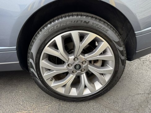 Used 2019 Land Rover Range Rover HSE image 33