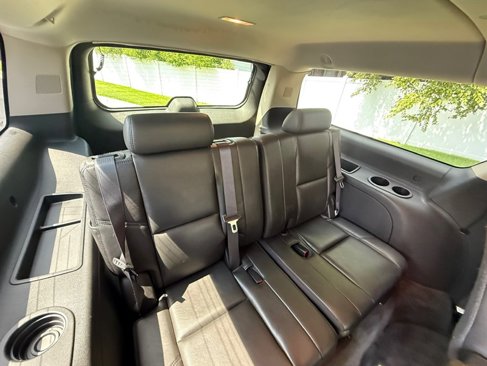 Used 2011 GMC Yukon XL Denali image 25