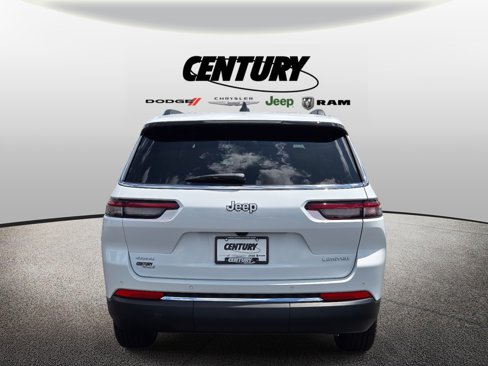 New 2025 Jeep Grand Cherokee L Limited image 4