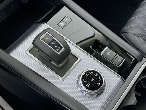 New 2024 Mitsubishi Outlander SEL image 20