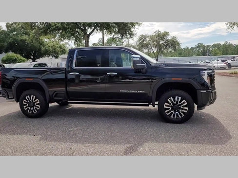 New 2025 GMC Sierra 3500 Denali Ultimate image 30