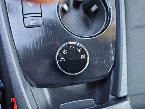 Used 2023 Nissan Rogue S image 13