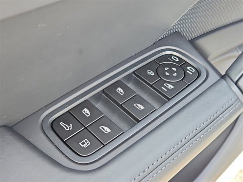 New 2026 Porsche Cayenne S image 26