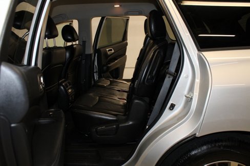 Used 2020 Nissan Pathfinder SL image 17