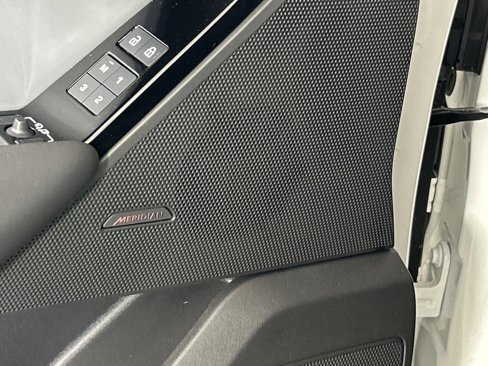 Certified 2025 Land Rover Range Rover Velar S image 22