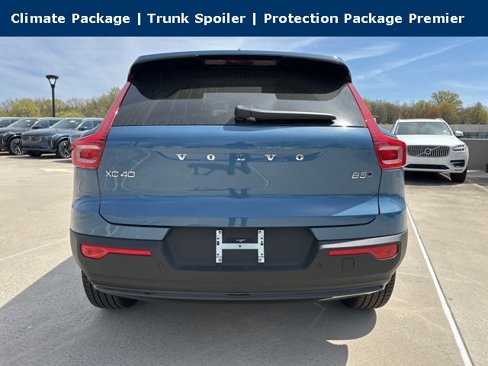 New 2025 Volvo XC40 B5 Ultra w/ Protection Package Premier image 6