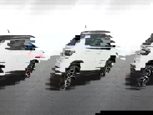 Used 2025 Jeep Compass Limited image 18
