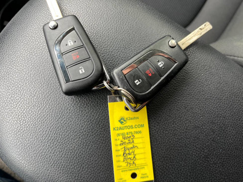 Used 2022 Toyota RAV4 LE image 11