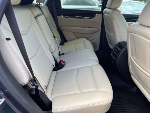 Used 2019 Cadillac XT5 FWD image 9