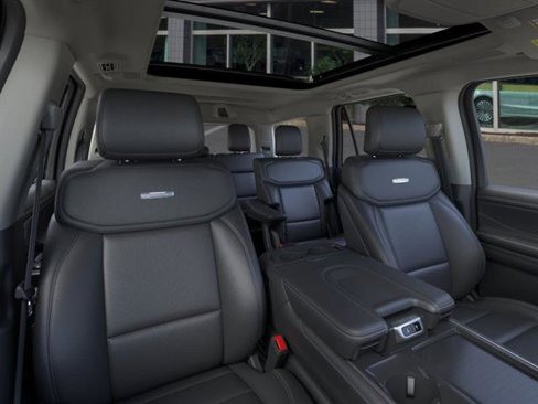 New 2025 Ford Expedition Platinum image 10