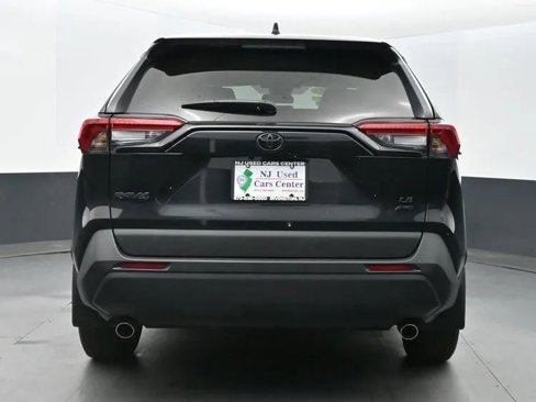 Used 2023 Toyota RAV4 LE image 8